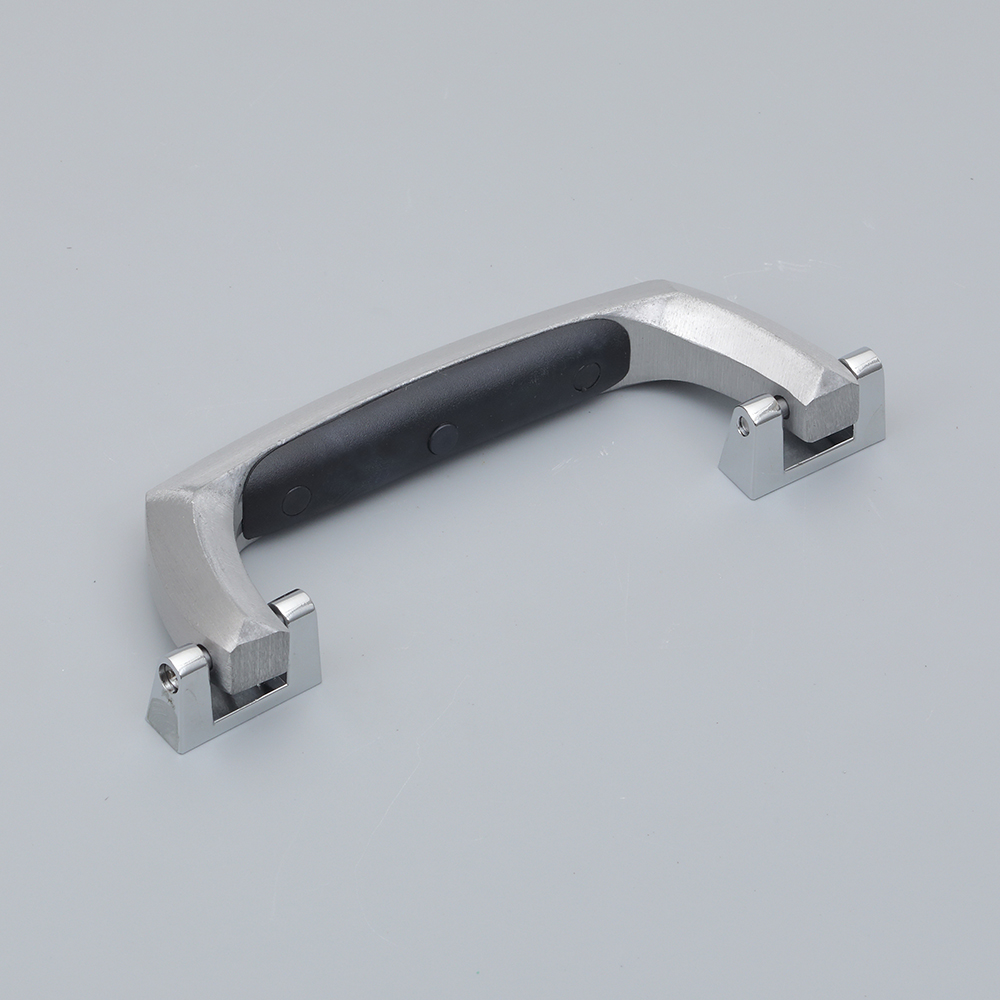 4.5 inches Die-casting zinc alloy handle for case M2150