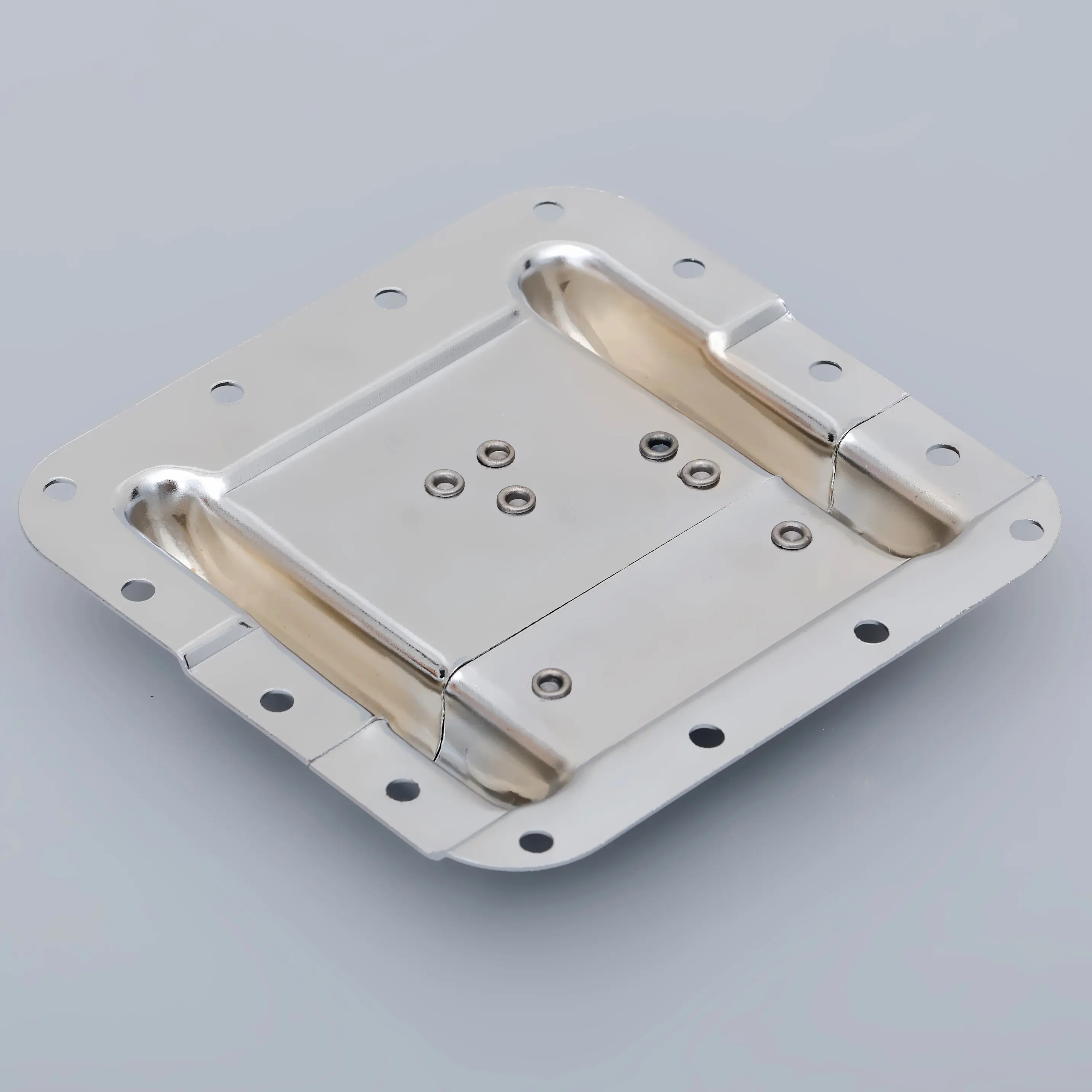 transparent case latch