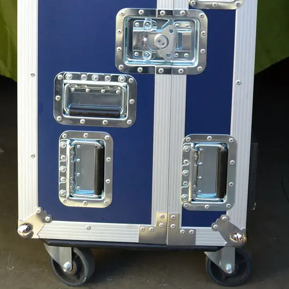 Large Flight case recessed lock with offset M917-C (1)2na